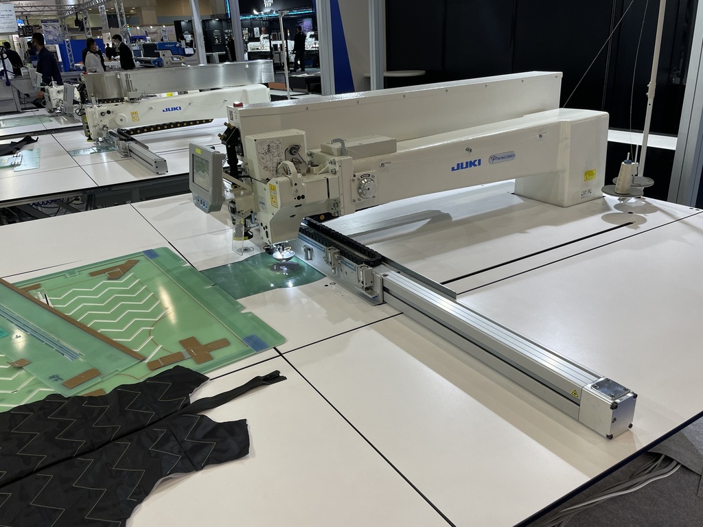 Juki PS-900 Needle Bar Rotation 360° Pattern Seamer (Sewing Area:1,300 x 900mm)